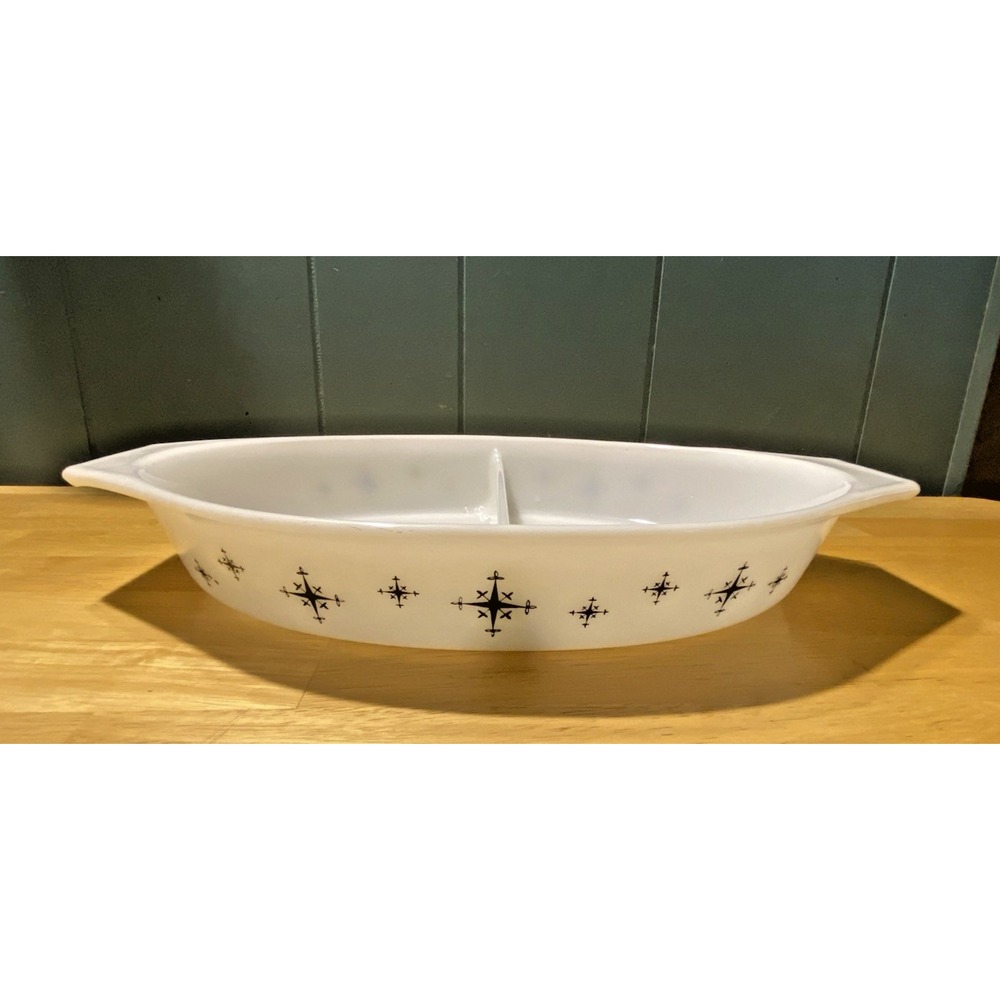 Vintage Pyrex Black Compass Atomic Starburst  Divided Casserole Dish 1-1/2 Quart